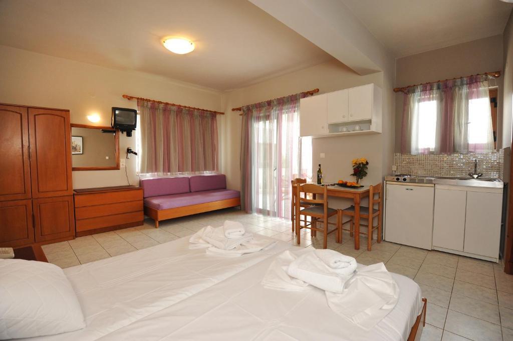 Stavroula Palace Aparthotel 2*
